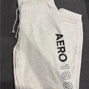 Aeropostale Small Heather Gray Sweatshirt